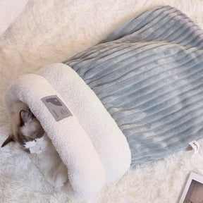Pet Sleeping Bag Sleeping Bag Comfortable Supple Kitty and Puppy House Winter Warm Soft Plush Semi Enclosed Windproof Cat Nest